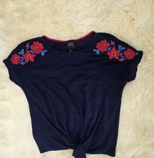 W5 Anthropologie Women's Navy Blue Top Floral Embroidery Size Small